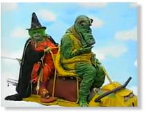 Emu's World - Grotbags On The Hovergrot